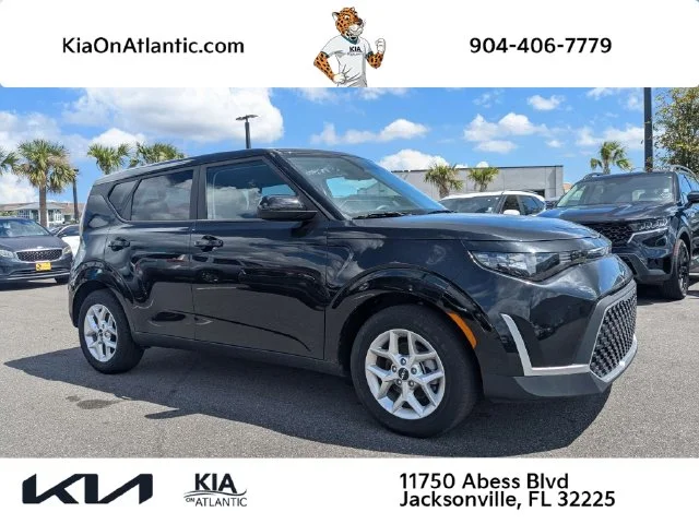 Used 2025  Kia LX image 1