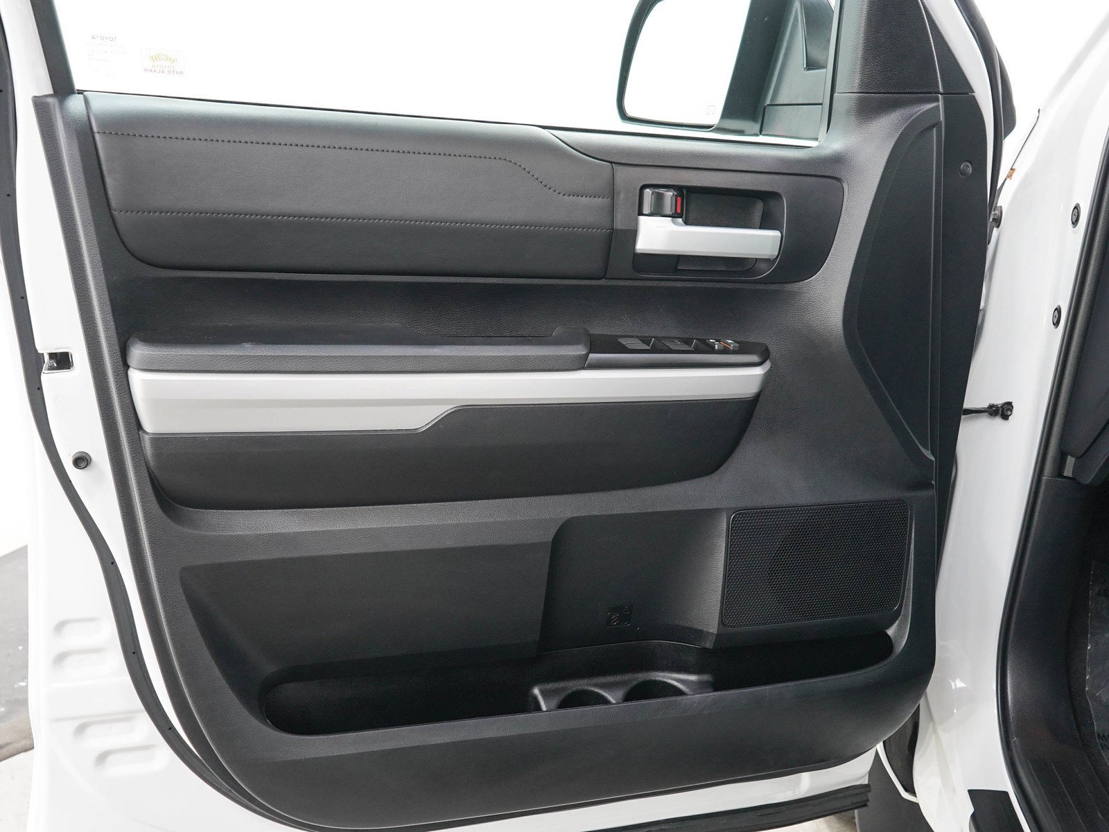 Used 2018 Super White Toyota Limited image 21