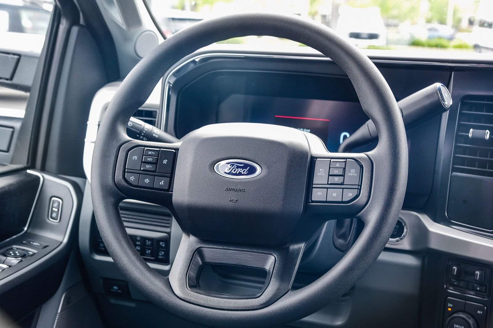 New 2026 Oxford White Ford F-250® XLT image 15