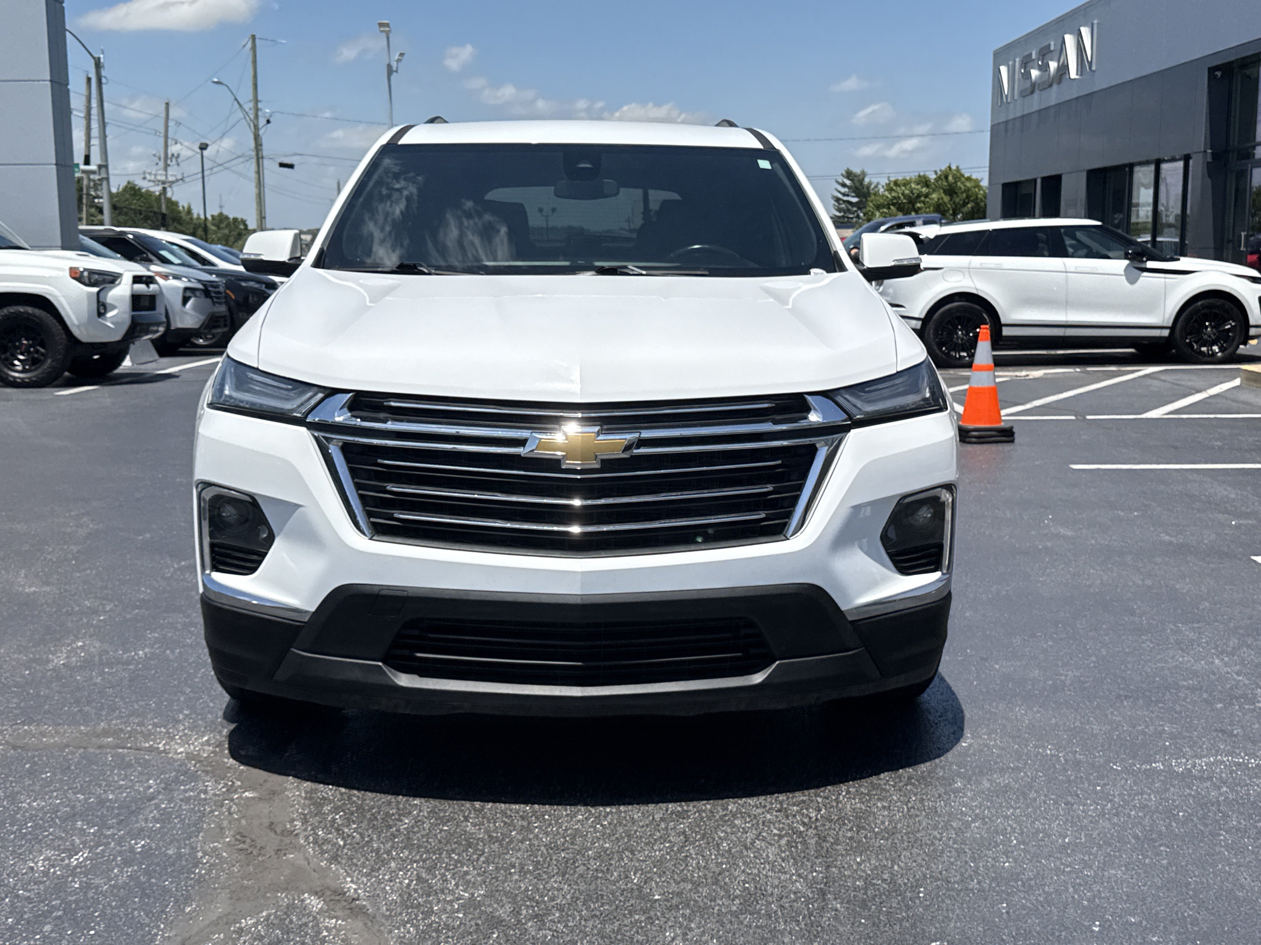 Used 2022 Summit White Chevrolet LT AWD image 14