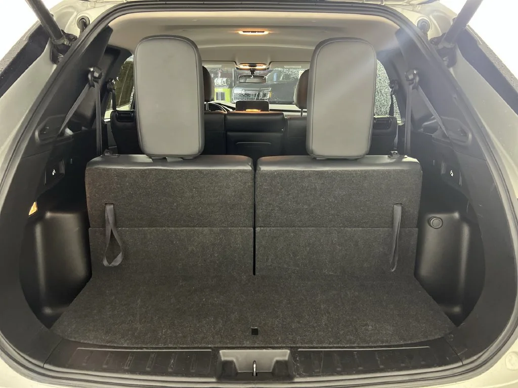 Used 2024 Black Mitsubishi SE image 20