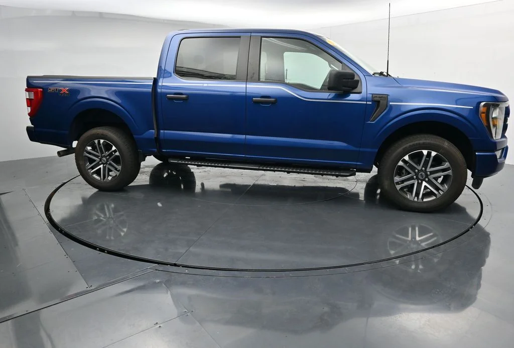 Used 2023 Blue Ford XL image 8