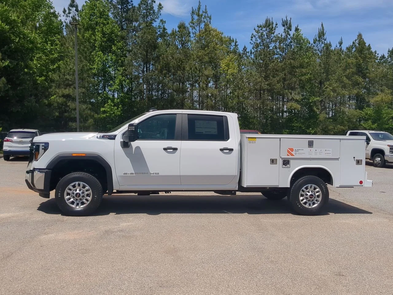 New 2026 Summit White GMC Pro image 5