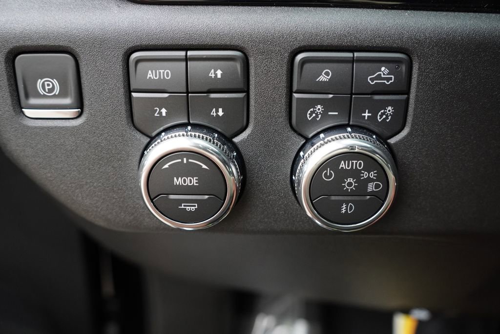2025 GMC Sierra 3500HD SLT - Photo 27