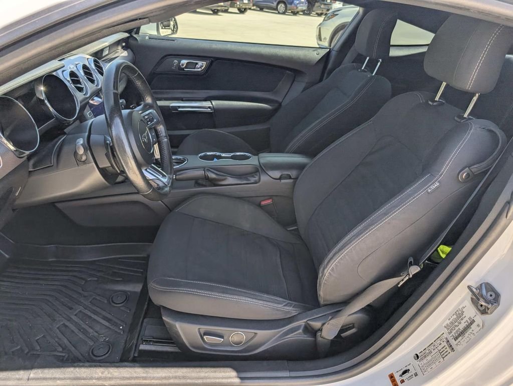Used 2017 White Ford GT image 19