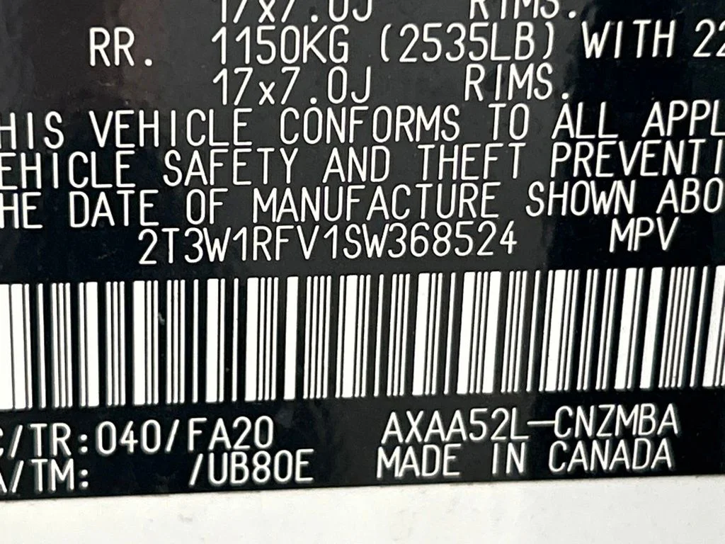 Used 2025 White Toyota XLE image 38