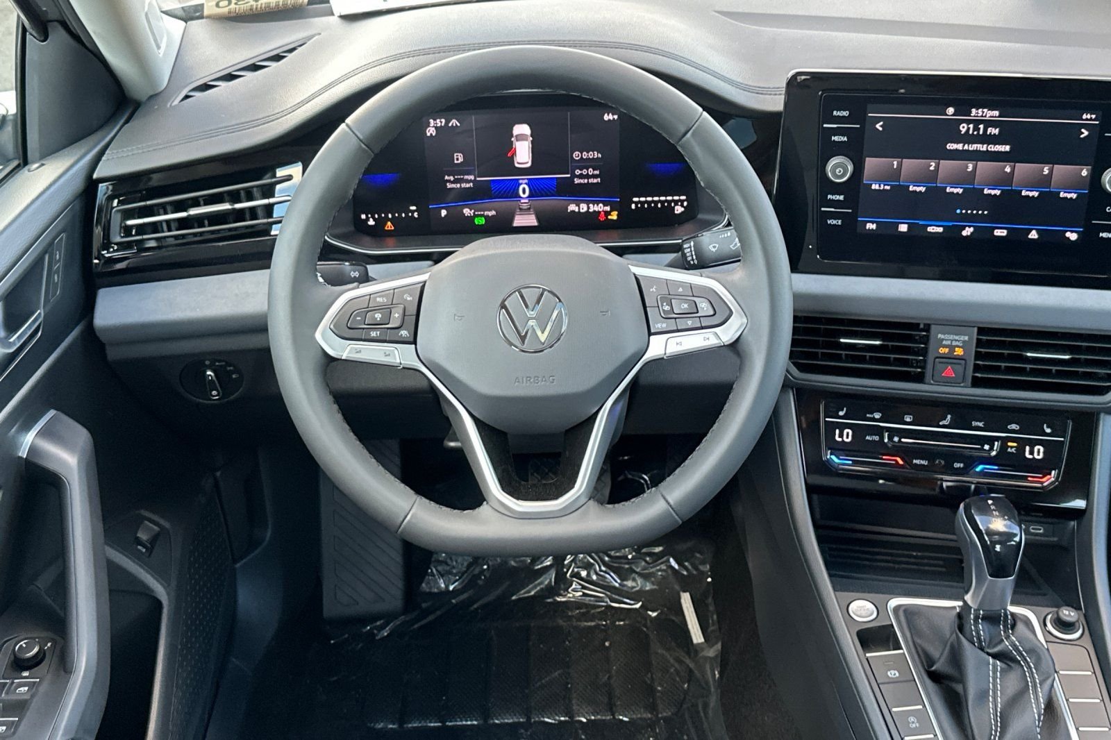 New 2026 Pyrite Silver Metallic Volkswagen 1.5T SE image 14