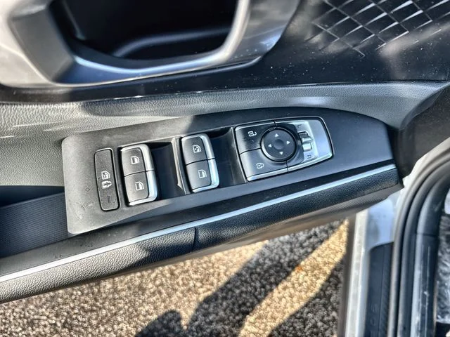 New 2026 Wolf Gray Kia S image 17