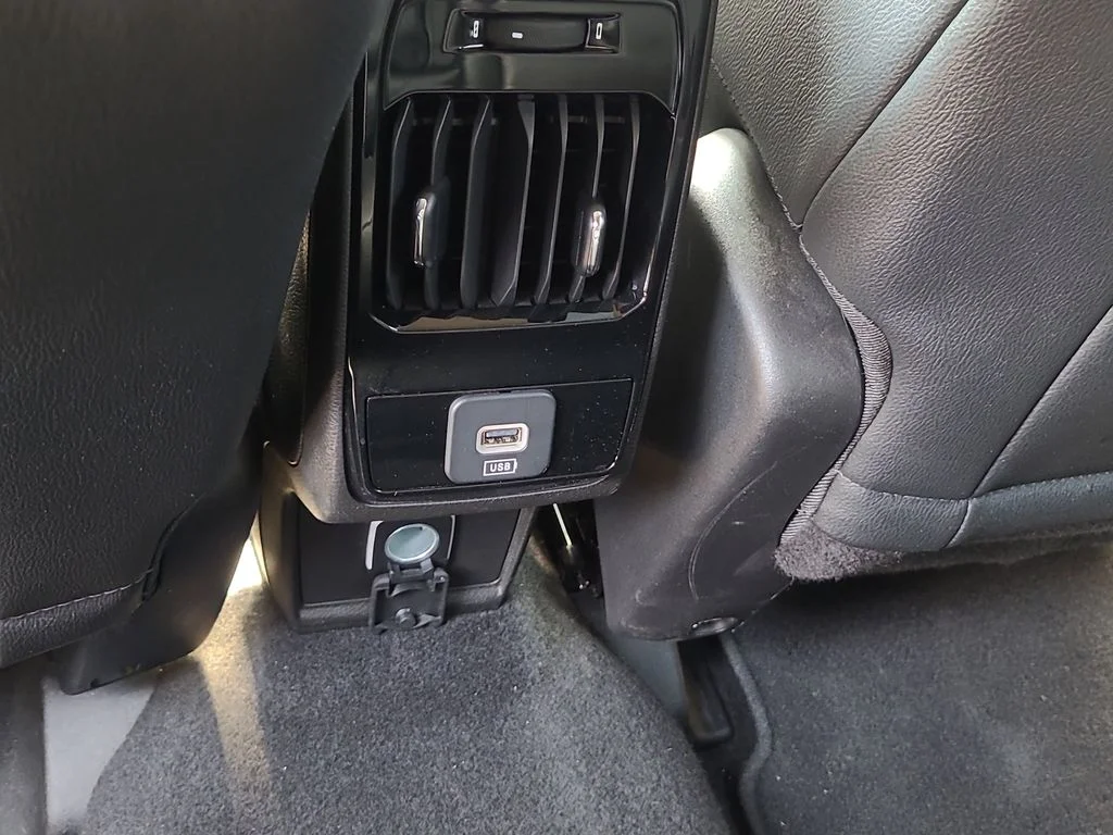 Used 2025 Silver Jeep Limited image 18