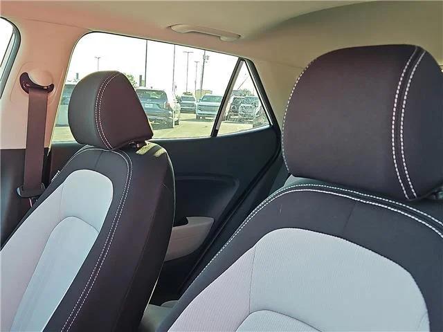 New 2026 Lunar White w/Black Roof Hyundai SEL image 9