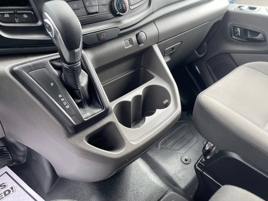Used 2024  Ford  image 18