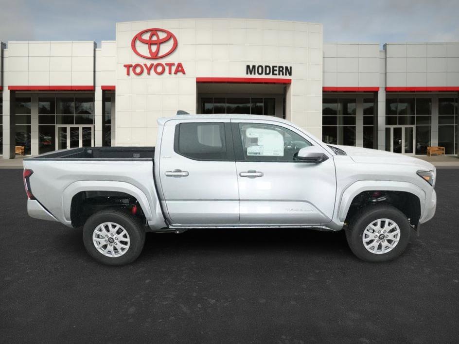 2025 Toyota Tacoma SR5 - Photo 25