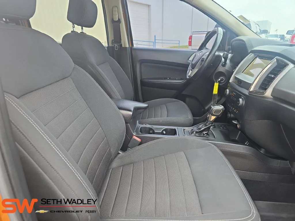 Used 2019 Orange Ford XLT image 10