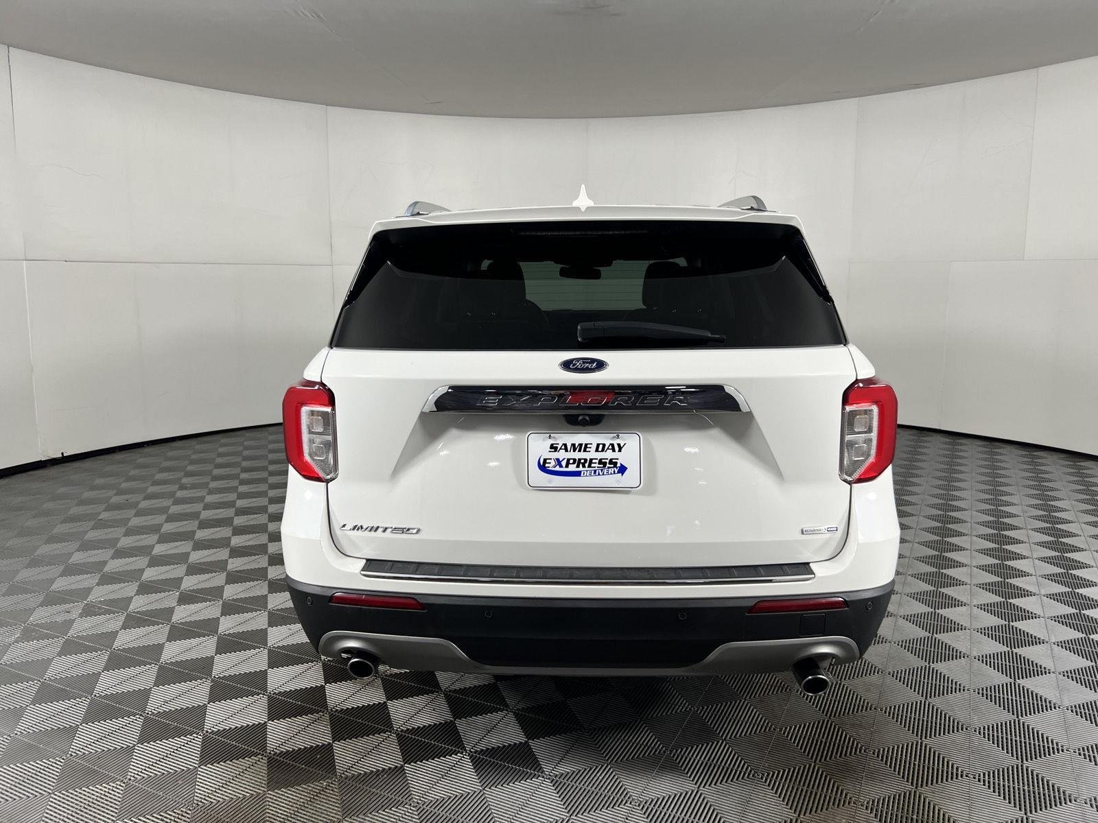 Used 2020 Star White Metallic Tri-Coat Ford Limited image 7