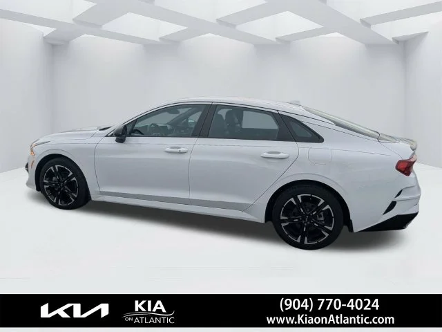 Certified Used 2024 White Kia GT-Line image 6