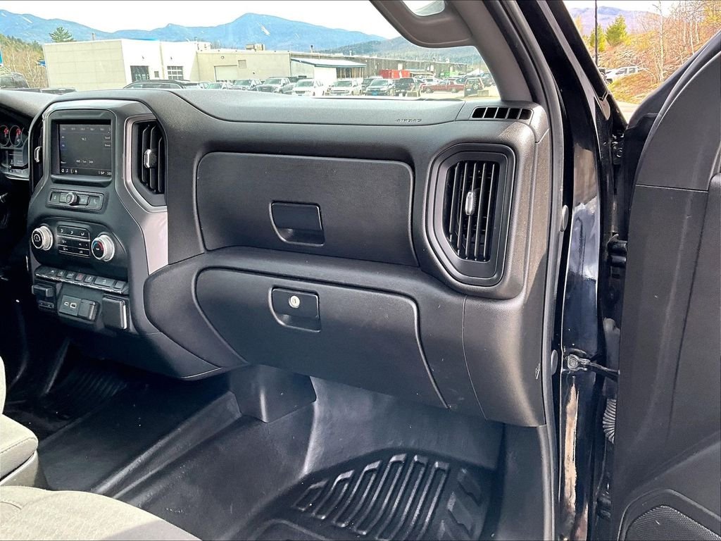 Used 2024 Onyx Black GMC Pro image 13