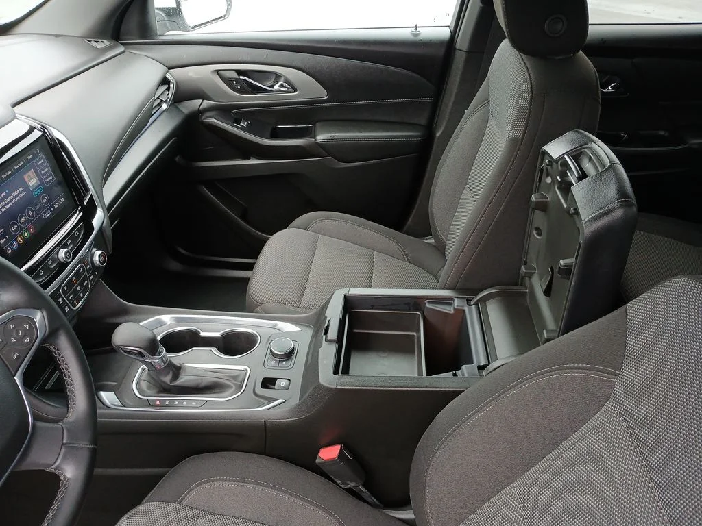 Used 2023 White Chevrolet LT image 25
