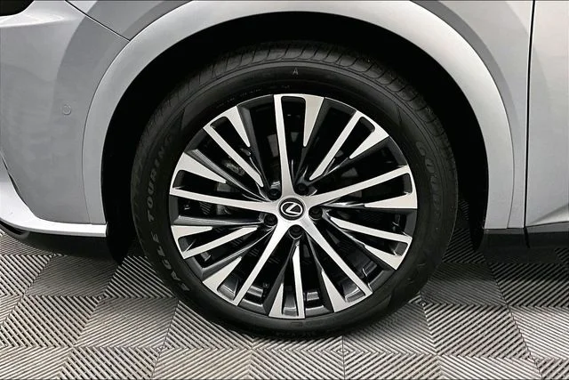 Used 2023 Iridium Lexus 350 Premium Plus image 10
