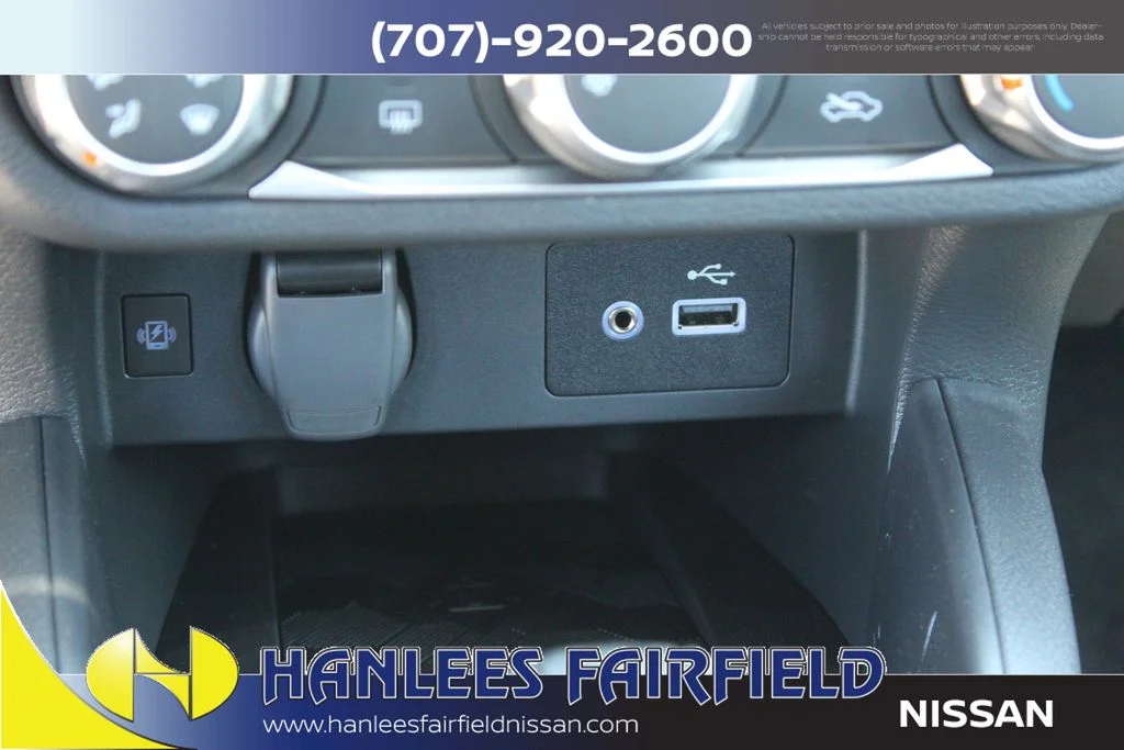 2025 Nissan Versa Sedan SV - Photo 20