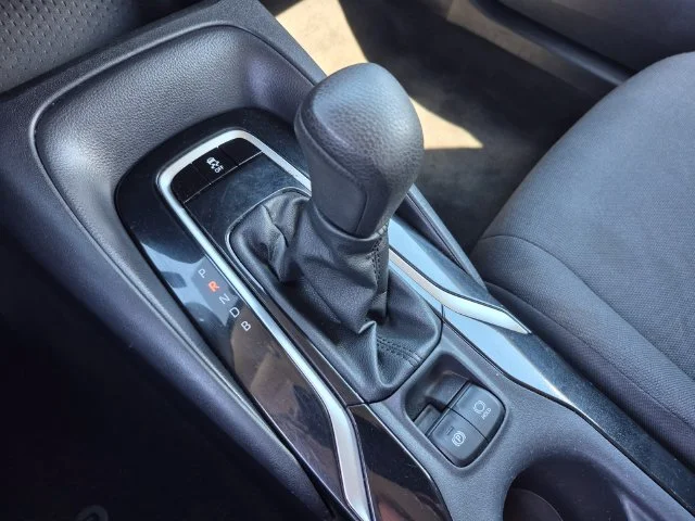 Used 2022  Toyota LE image 17