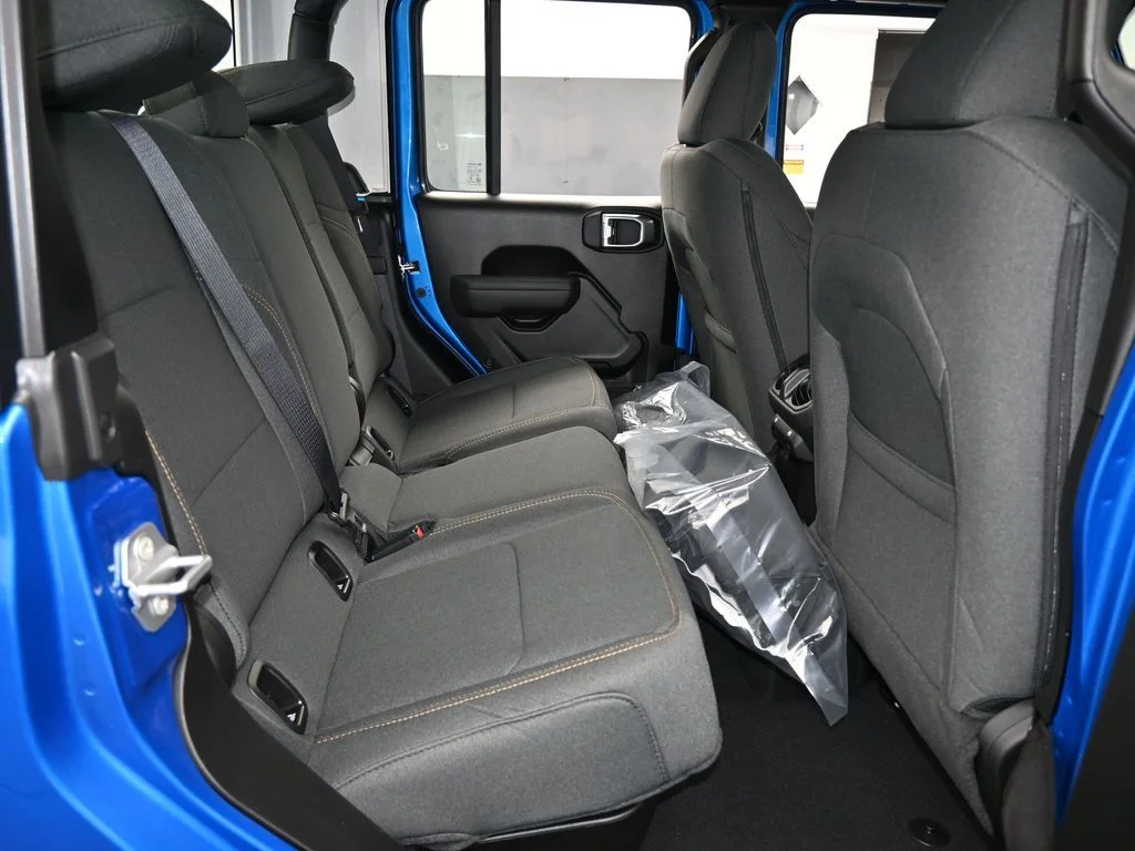 New 2026 Hydro Blue Pearl-Coat Exterior Paint Jeep Sport image 33