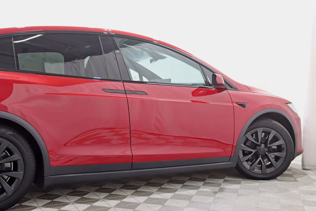 Used 2022 Red Tesla Plaid image 10