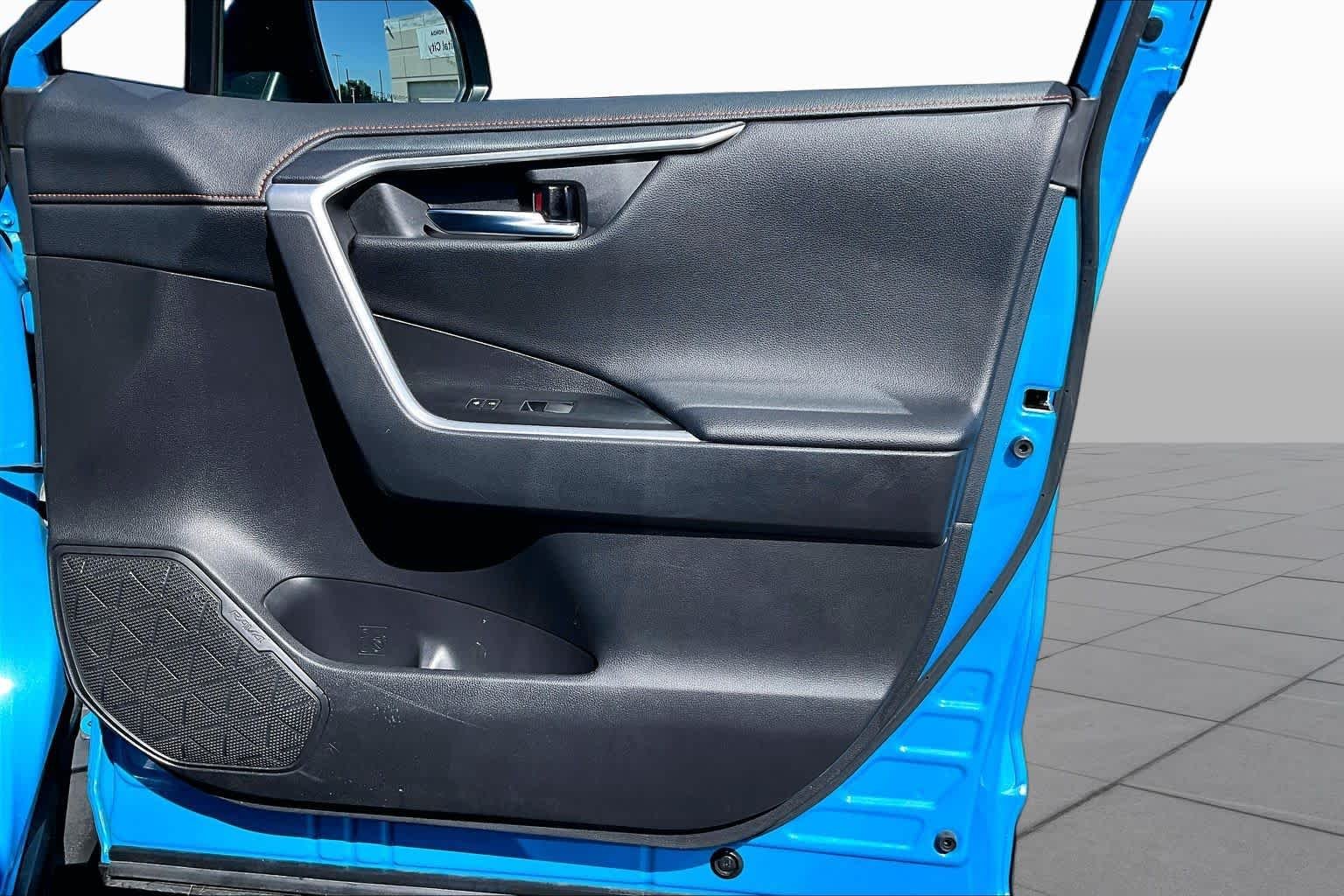 Used 2021 Blue Flame Toyota Adventure image 26