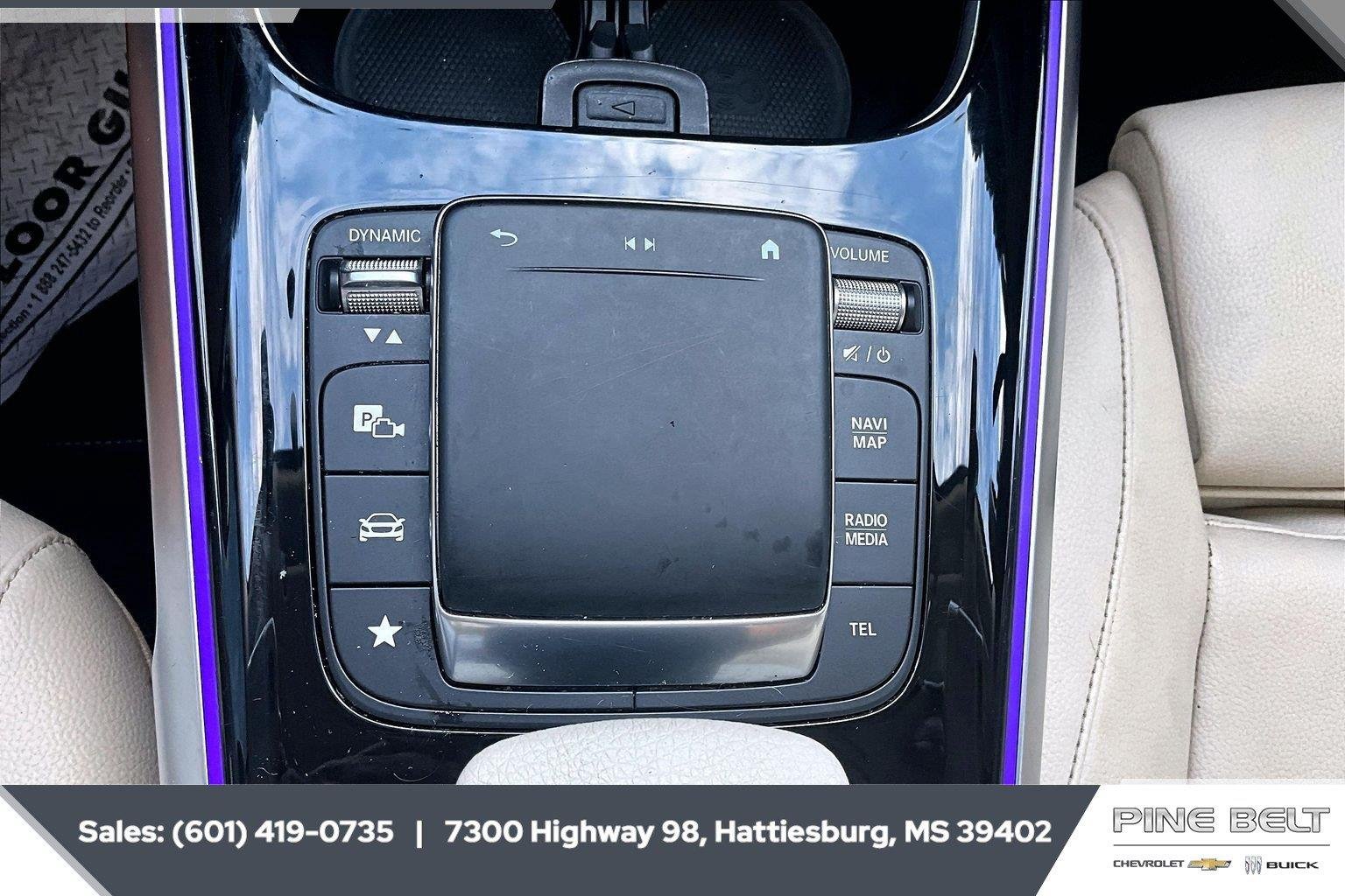 Used 2023 White Mercedes-Benz GLB 250 image 23
