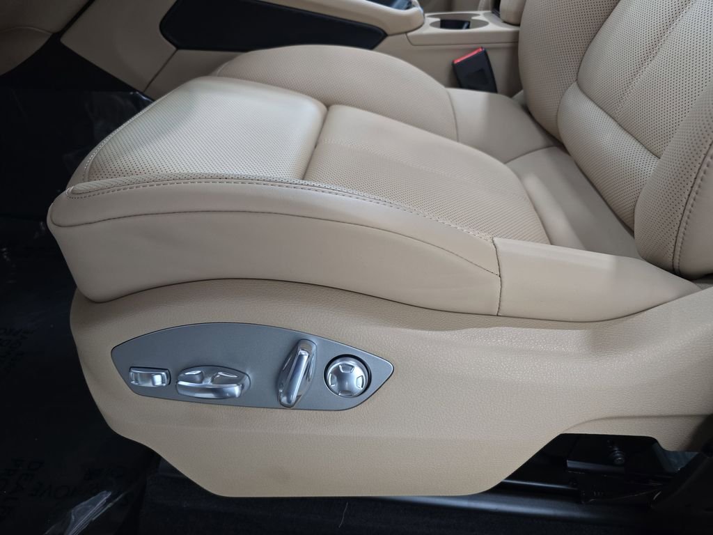 New 2026 White Porsche  image 23