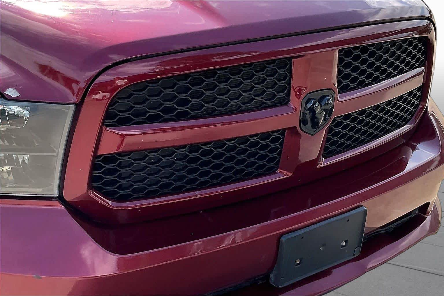 Used 2019 Red Pearl Ram Tradesman image 29
