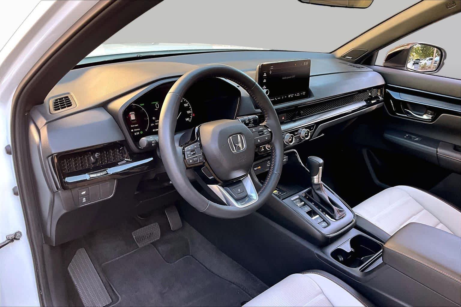 Used 2024 Platinum White Pearl Honda Sport Touring image 18