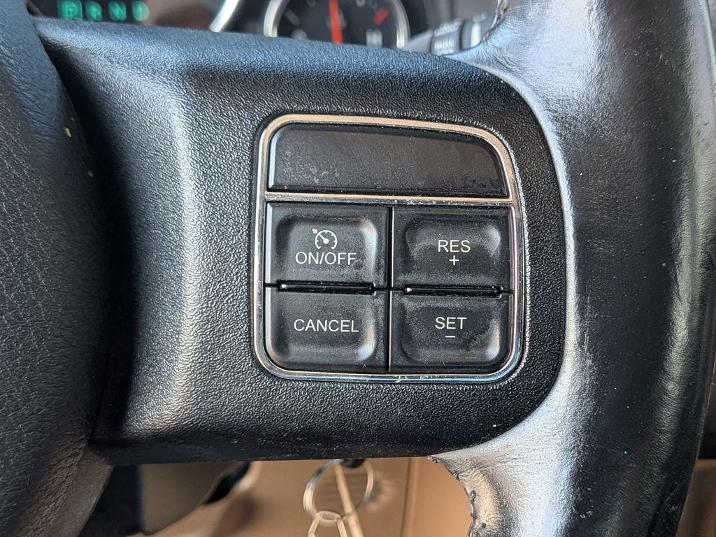 Used 2014 White Jeep Unlimited Sahara image 19