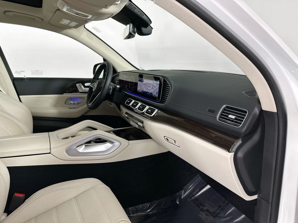 New 2026 Polar White Mercedes-Benz GLS 450 image 32