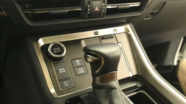 Used 2025 White Lexus 550 Luxury+ image 15