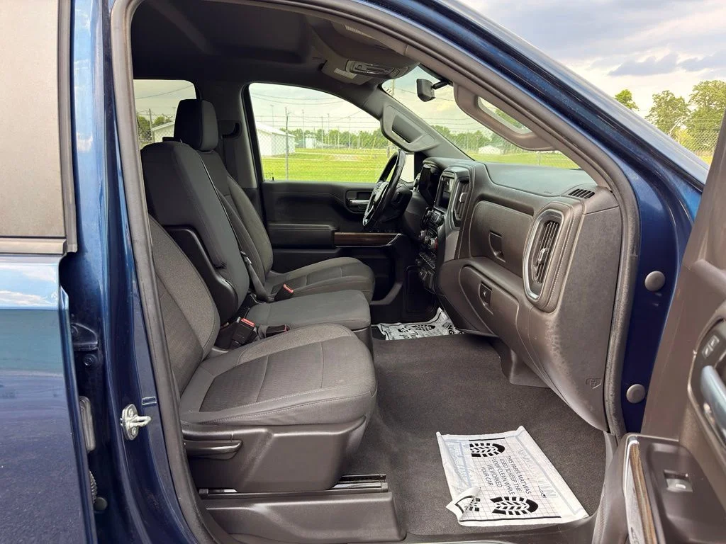Used 2020 Blue Chevrolet LT image 26