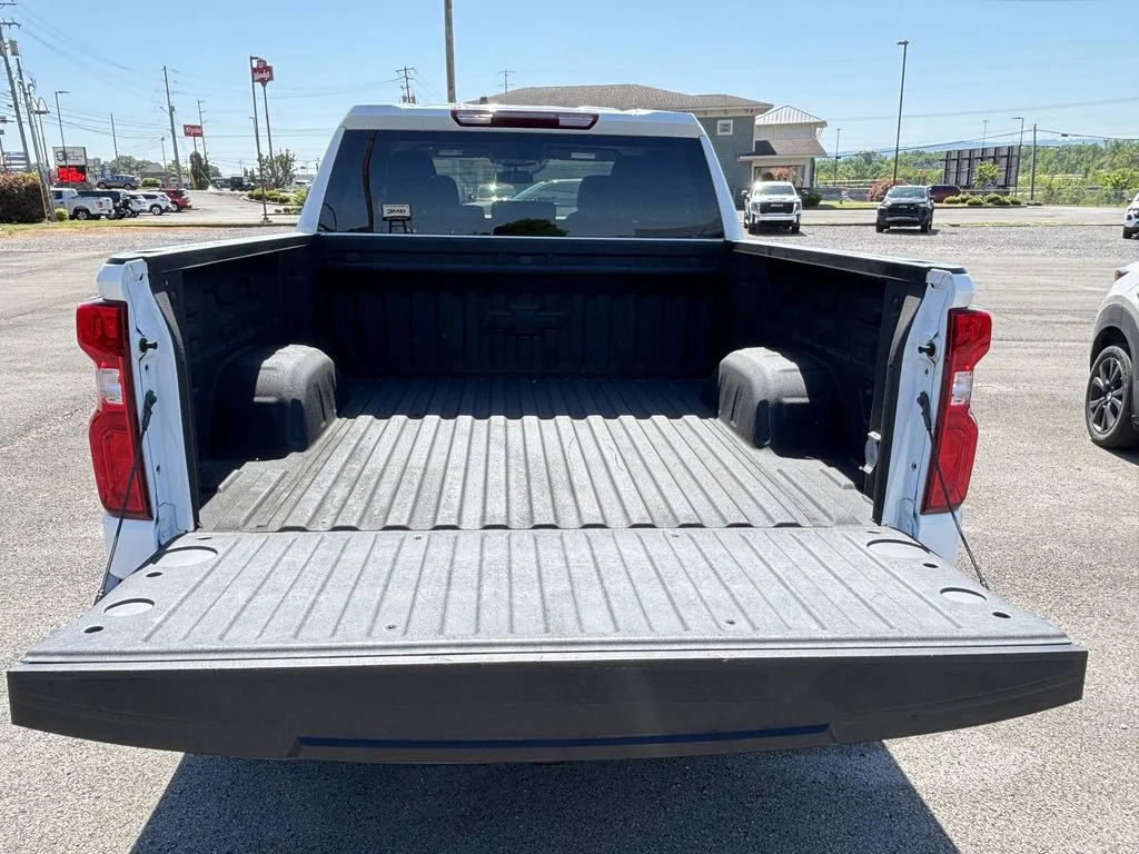 Used 2024 Summit White Chevrolet RST image 11