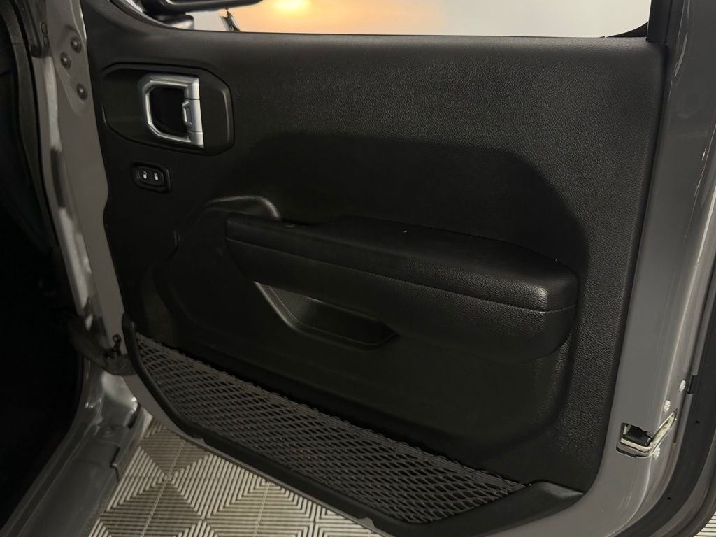 Used 2021 Gray Clearcoat Jeep Unlimited Sport S image 29