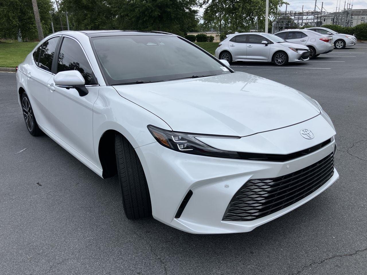 Used 2025 White (Wind Chill Pearl) Toyota XLE image 7
