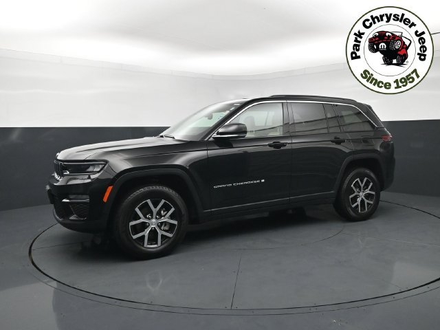 Used 2024 Jeep Grand Cherokee Limited with VIN 1C4RJHBG6RC131815 for sale in Burnsville, Minnesota