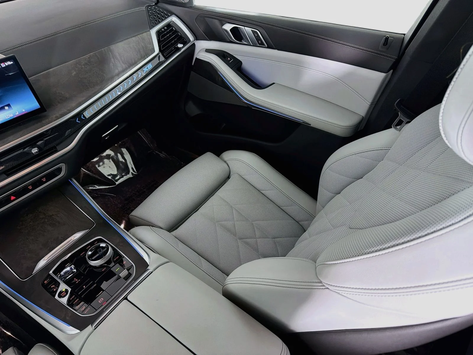 Certified Used 2024 Skyscraper Gray Metallic BMW xDrive50e image 24