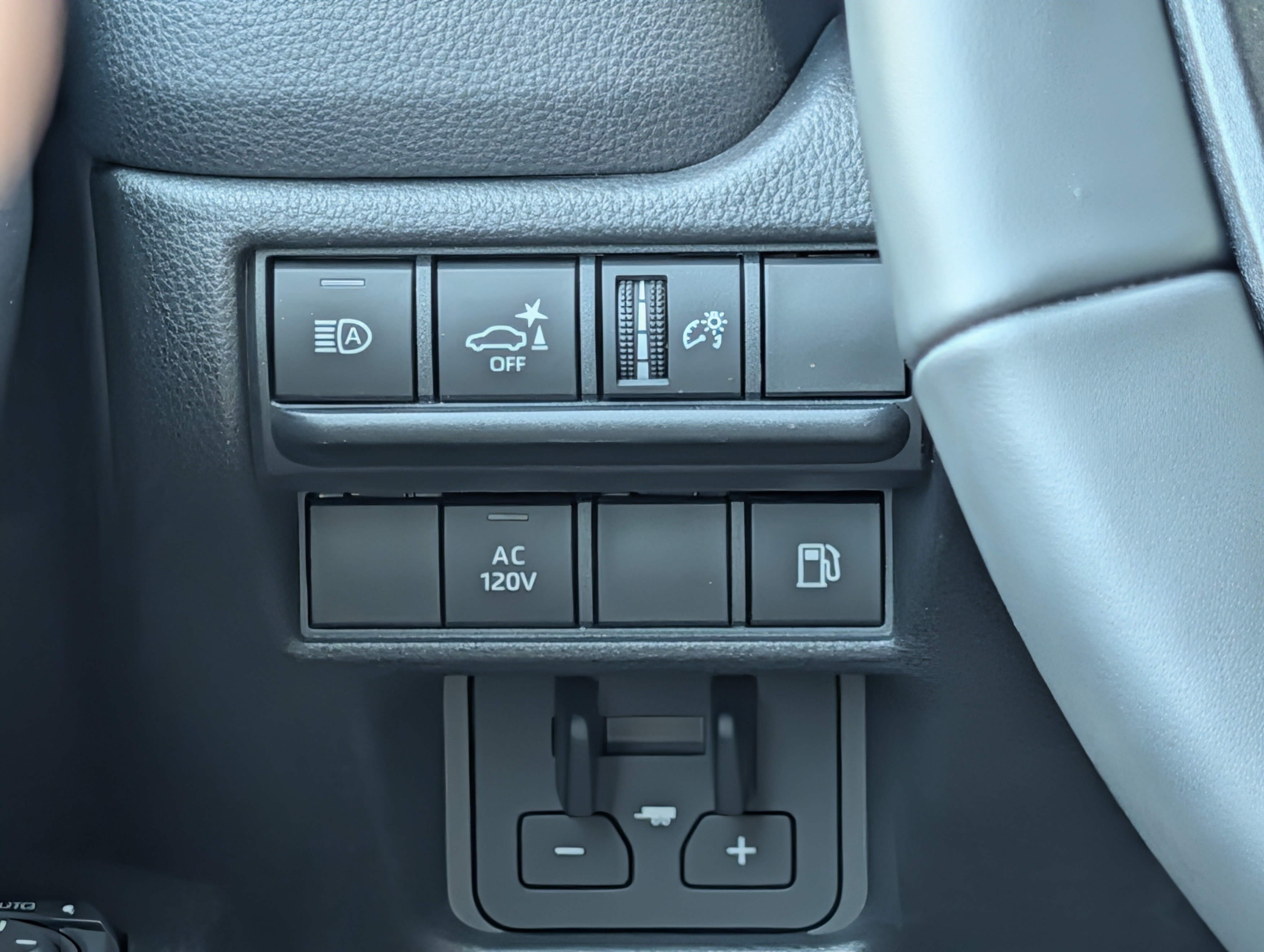 Used 2024 Ice Cap Toyota 1958 image 26