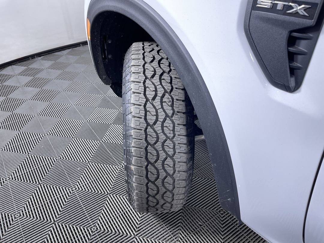 New 2026 Oxford White Ford XL image 27