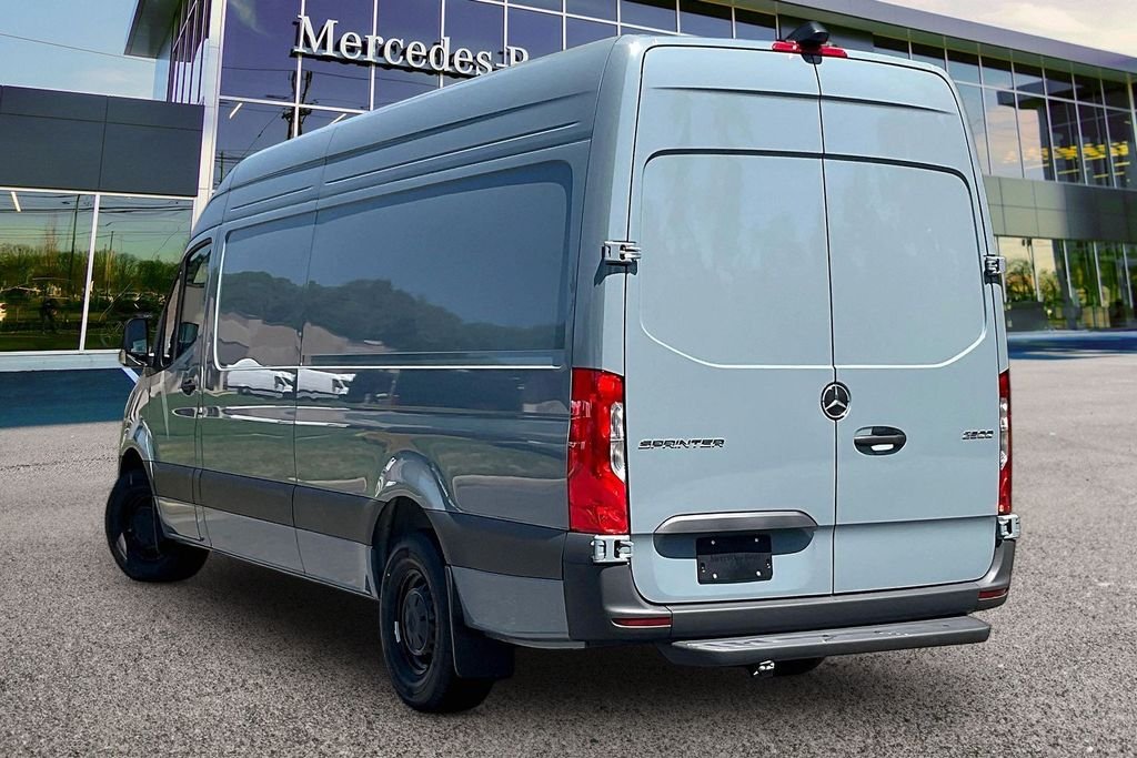 New 2026 Blue Gray Mercedes-Benz Cargo 170 WB image 3