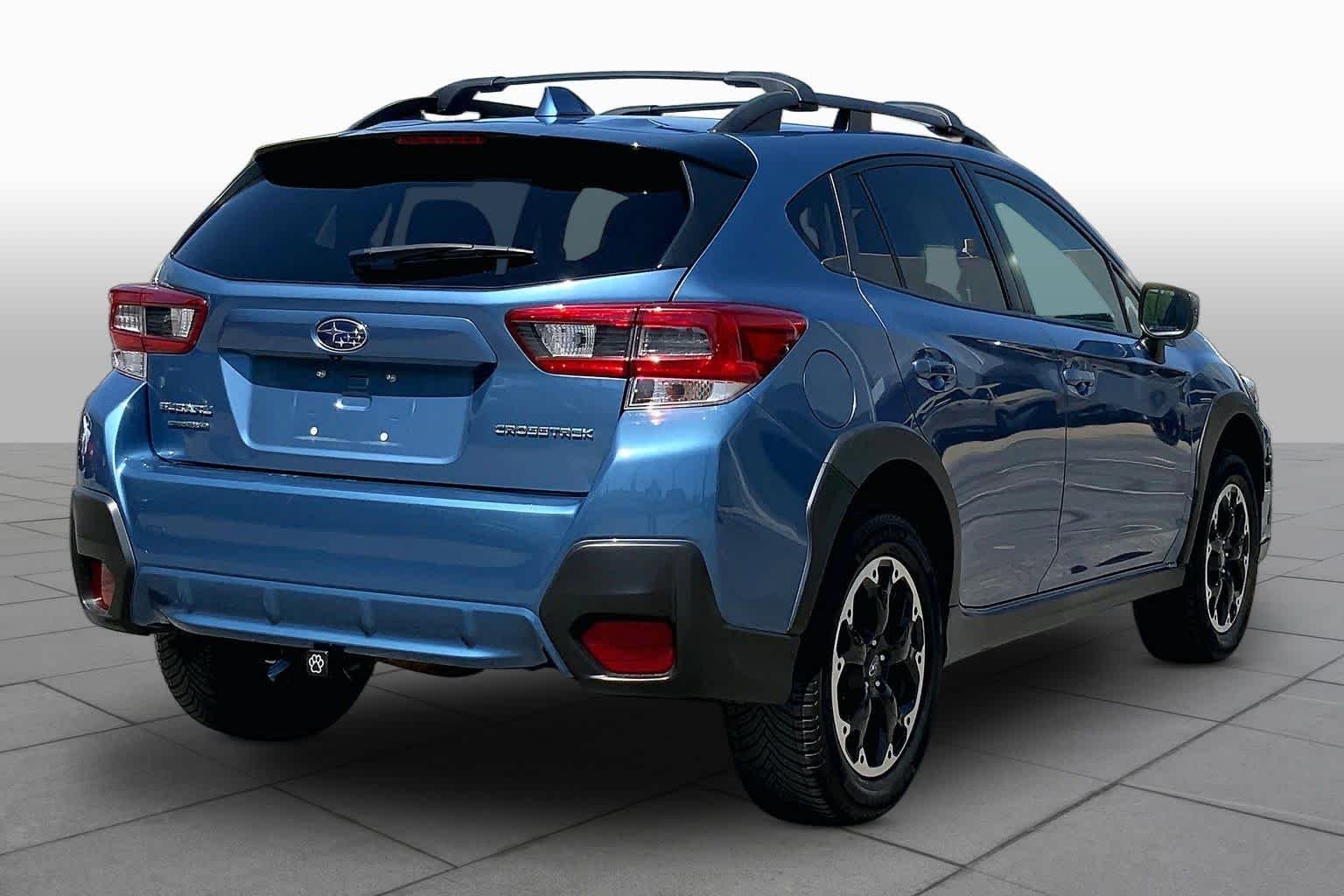 Used 2021 Horizon Blue Pearl Subaru Premium image 11