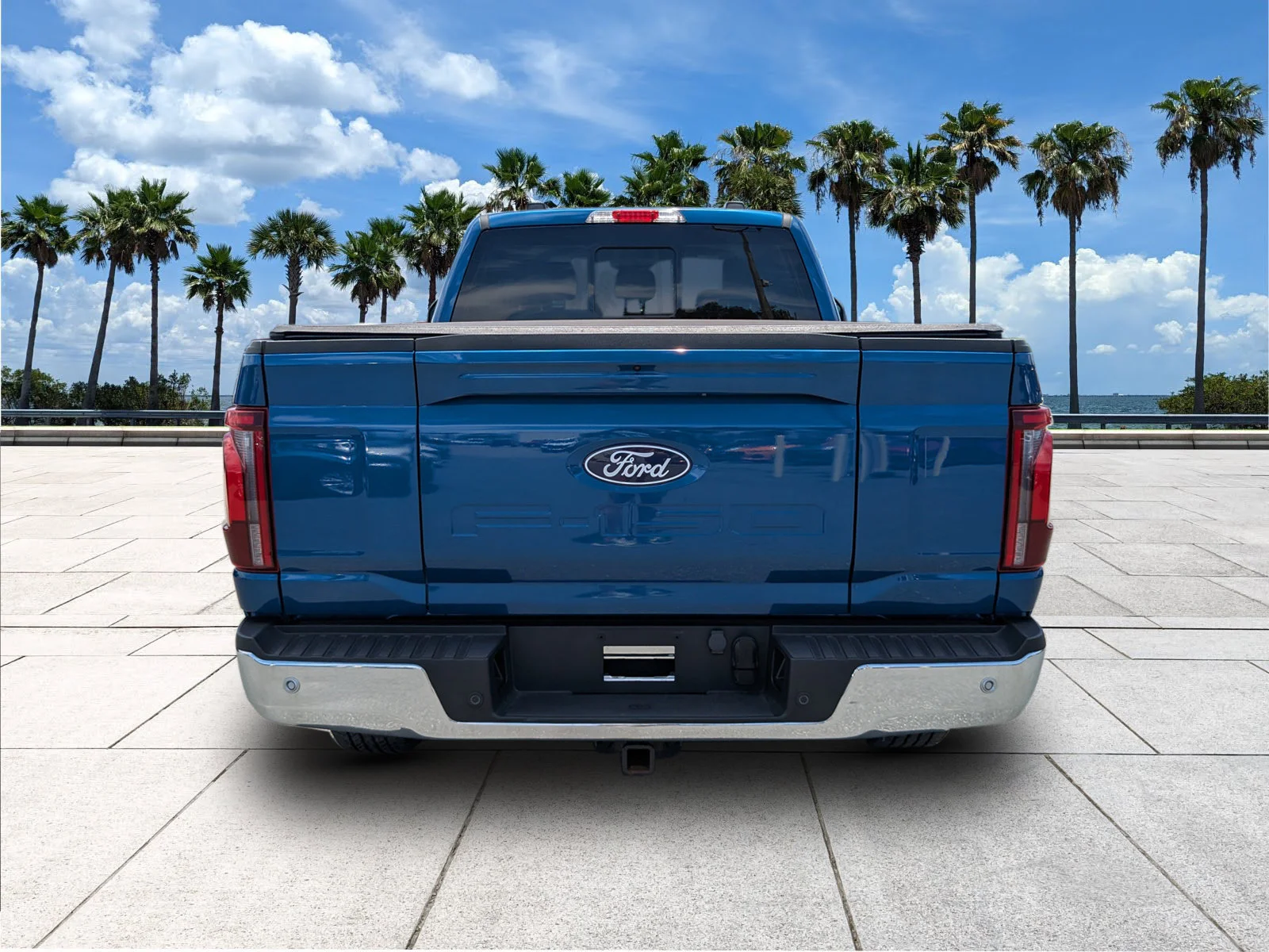 Used 2025 Atlas Blue Metallic Ford LARIAT image 6