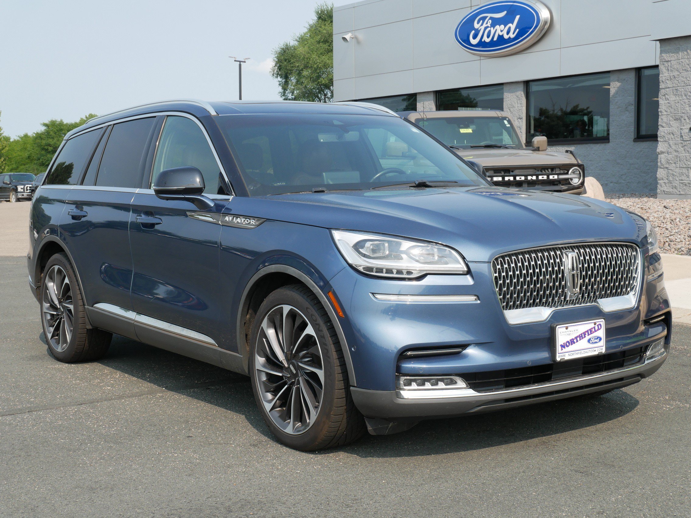 Used 2020 Lincoln Aviator Reserve with VIN 5LM5J7XC0LGL26056 for sale in Northfield, Minnesota