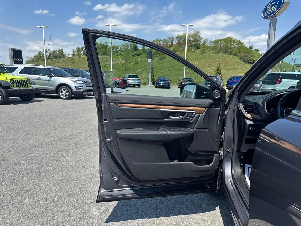 Used 2020 Gray Honda Touring image 41