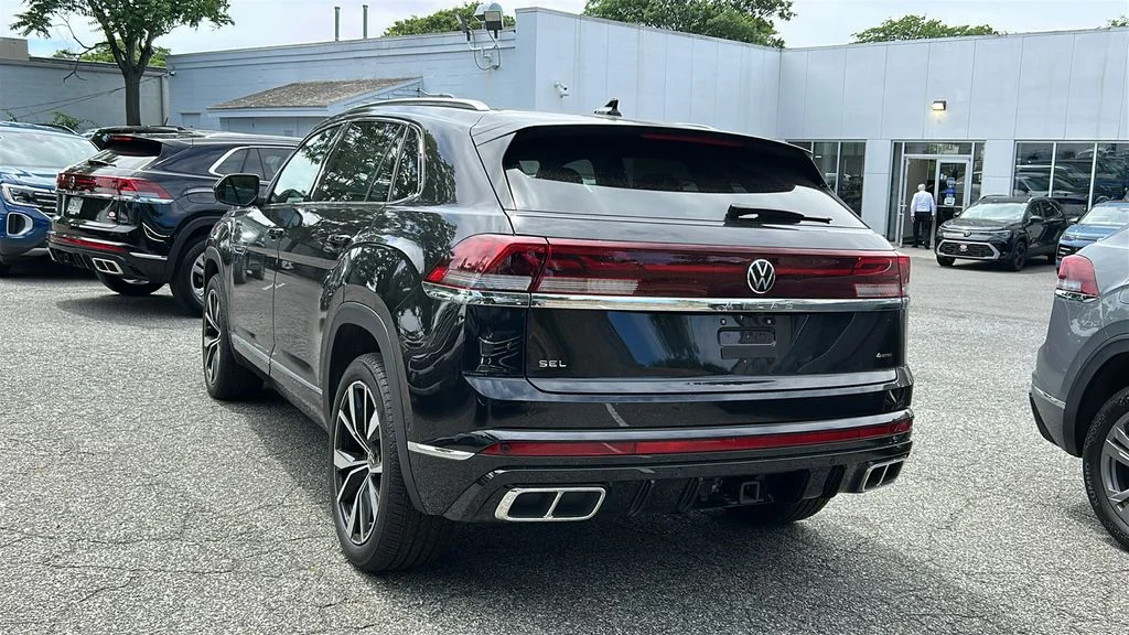 Used 2026 Black Volkswagen 2.0T SEL Premium R-Line image 6