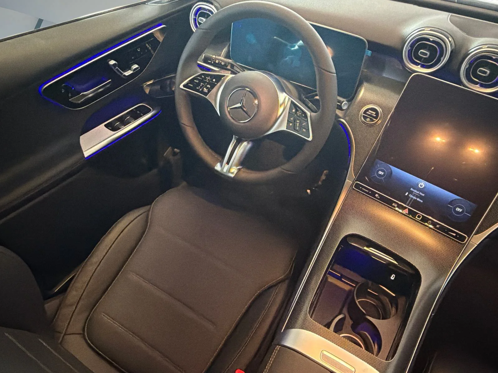 New 2026 Light gray Mercedes-Benz GLC 300 image 19