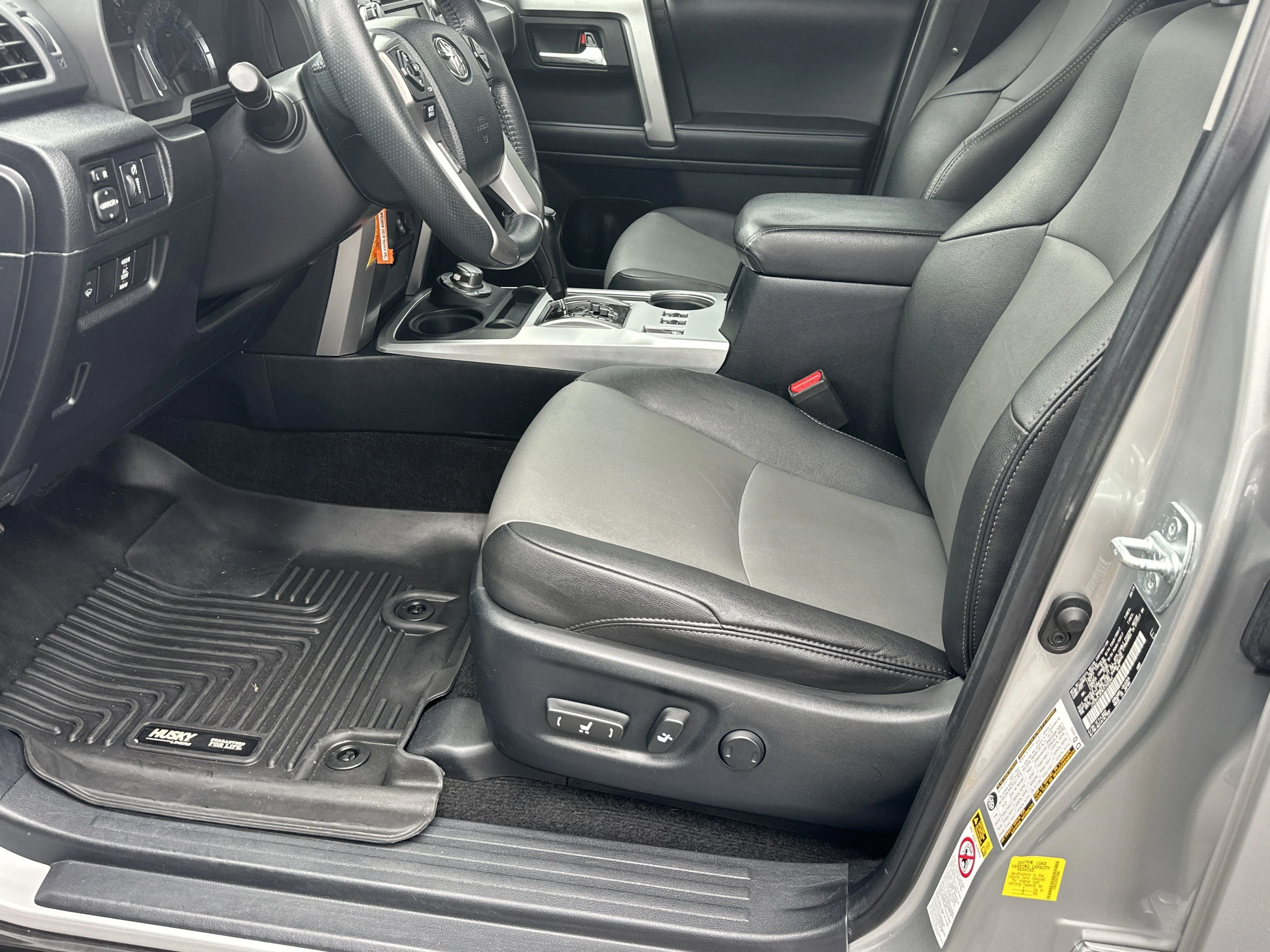Used 2019 Classic Silver Metallic Toyota SR5 Premium image 9